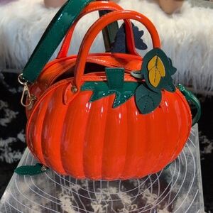 Chic Pumpkin-Inspired Mini Bag in Orange